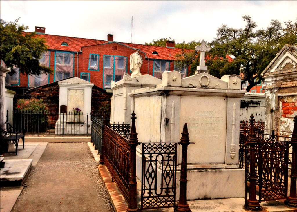 The Ultimate Way to Spend Four Days in New Orleans: Tour Above Ground Cemeteries 