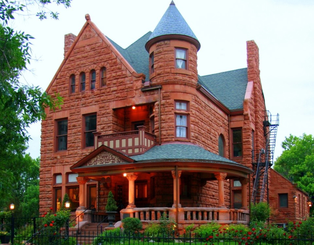 Review: Capitol Hill Mansion Bed & Breakfast - Catch Carri: Travel ...