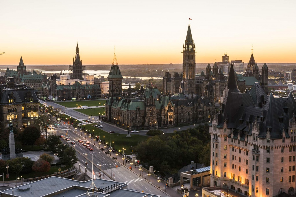 Panoramic view of downtown Ottawa with Parliament Hill