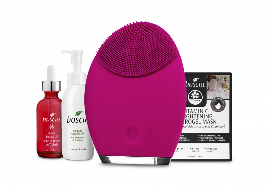 Foreo LUNA™ Holiday Cleansing Collection