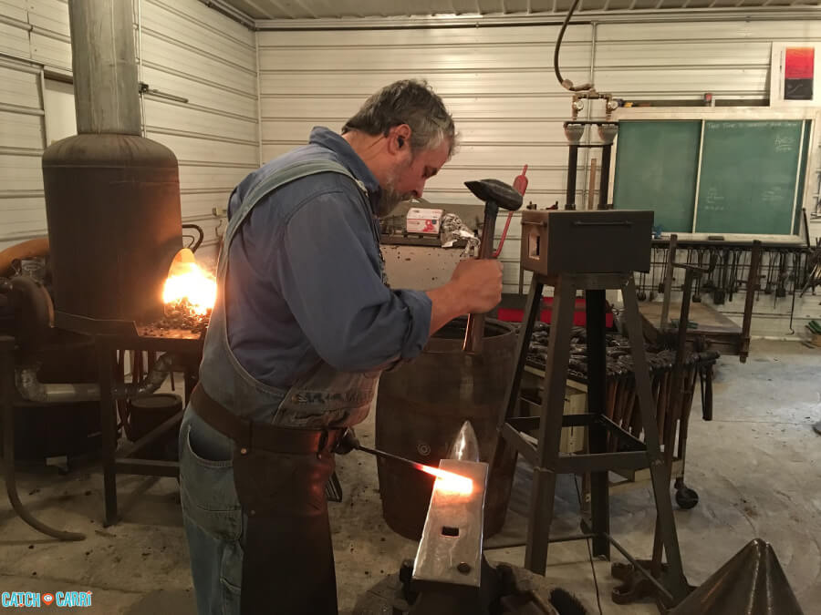 learn to be a blacksmith in hocking hills