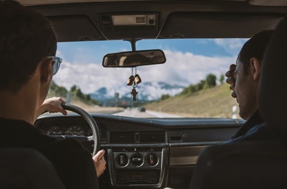 Fun Word Games To Play In The Car While Traveling Catch Carri Travel 